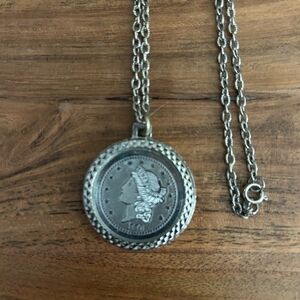 Vintage Bicentennial Liberty Coin Pendant Necklace 1976 Silvertone 24